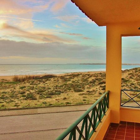 Supertubos Beach Hostel اتوغويه ده باليه الغرفة الصورة