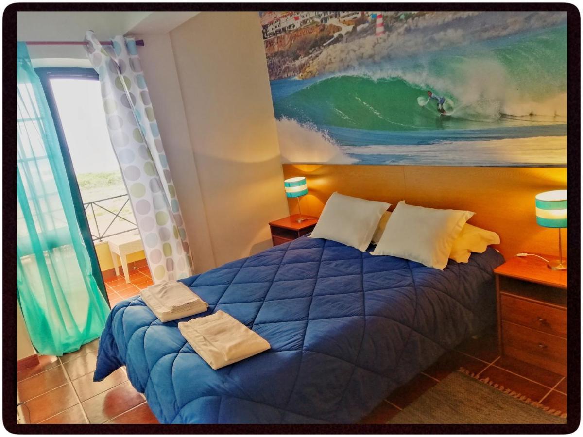 Supertubos Beach Hostel اتوغويه ده باليه المظهر الخارجي الصورة
