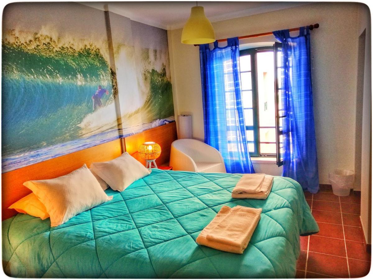Supertubos Beach Hostel اتوغويه ده باليه المظهر الخارجي الصورة