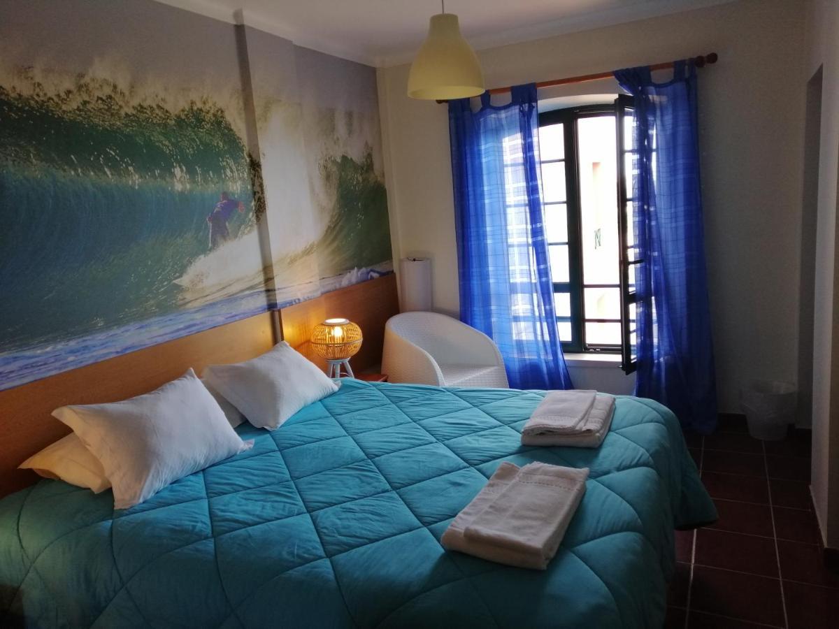 Supertubos Beach Hostel اتوغويه ده باليه المظهر الخارجي الصورة