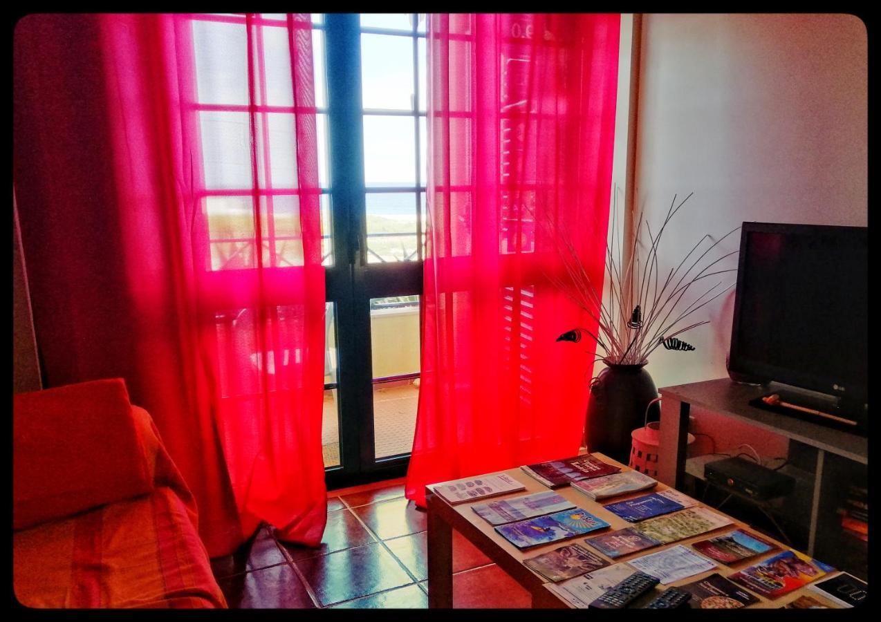 Supertubos Beach Hostel اتوغويه ده باليه المظهر الخارجي الصورة