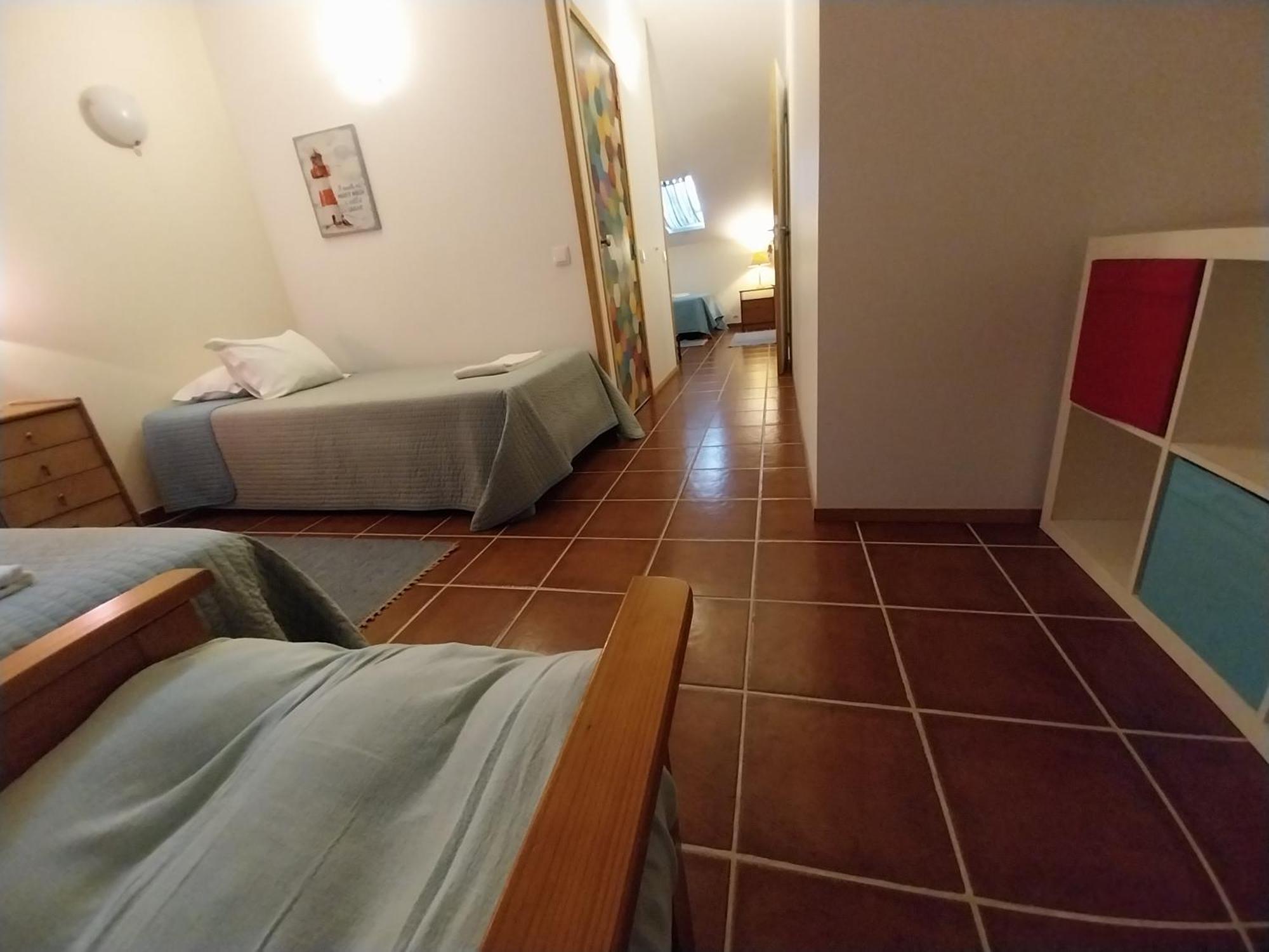 Supertubos Beach Hostel اتوغويه ده باليه المظهر الخارجي الصورة