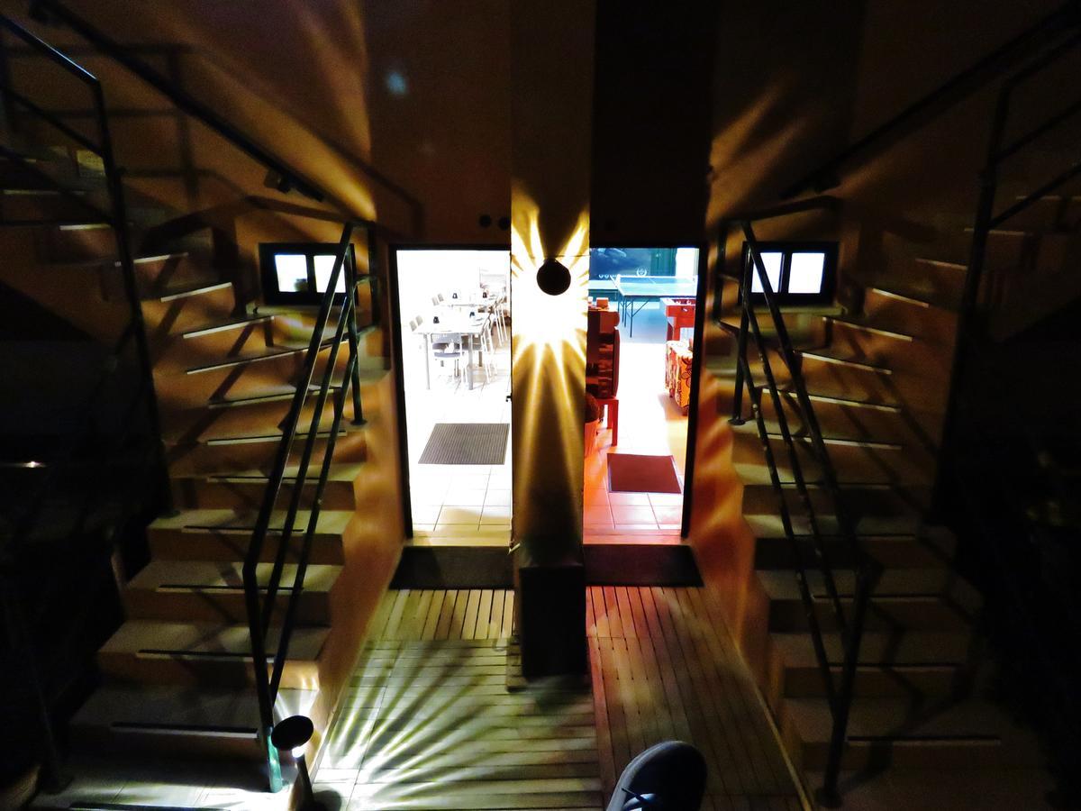Supertubos Beach Hostel اتوغويه ده باليه المظهر الخارجي الصورة