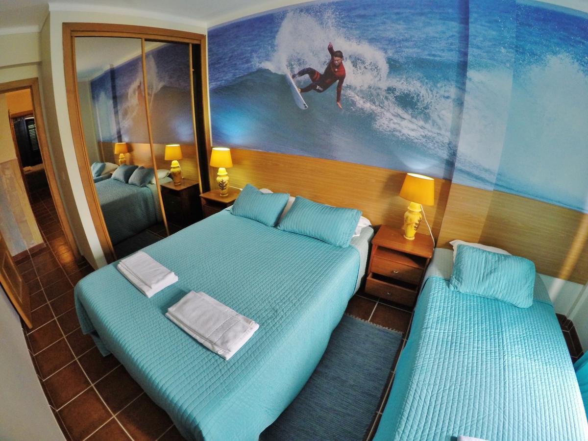 Supertubos Beach Hostel اتوغويه ده باليه المظهر الخارجي الصورة
