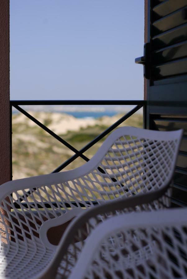 Supertubos Beach Hostel اتوغويه ده باليه المظهر الخارجي الصورة