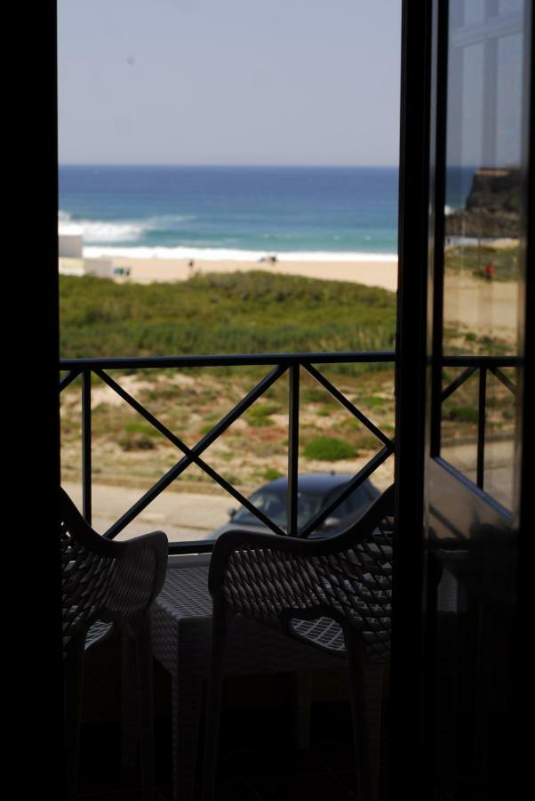 Supertubos Beach Hostel اتوغويه ده باليه المظهر الخارجي الصورة