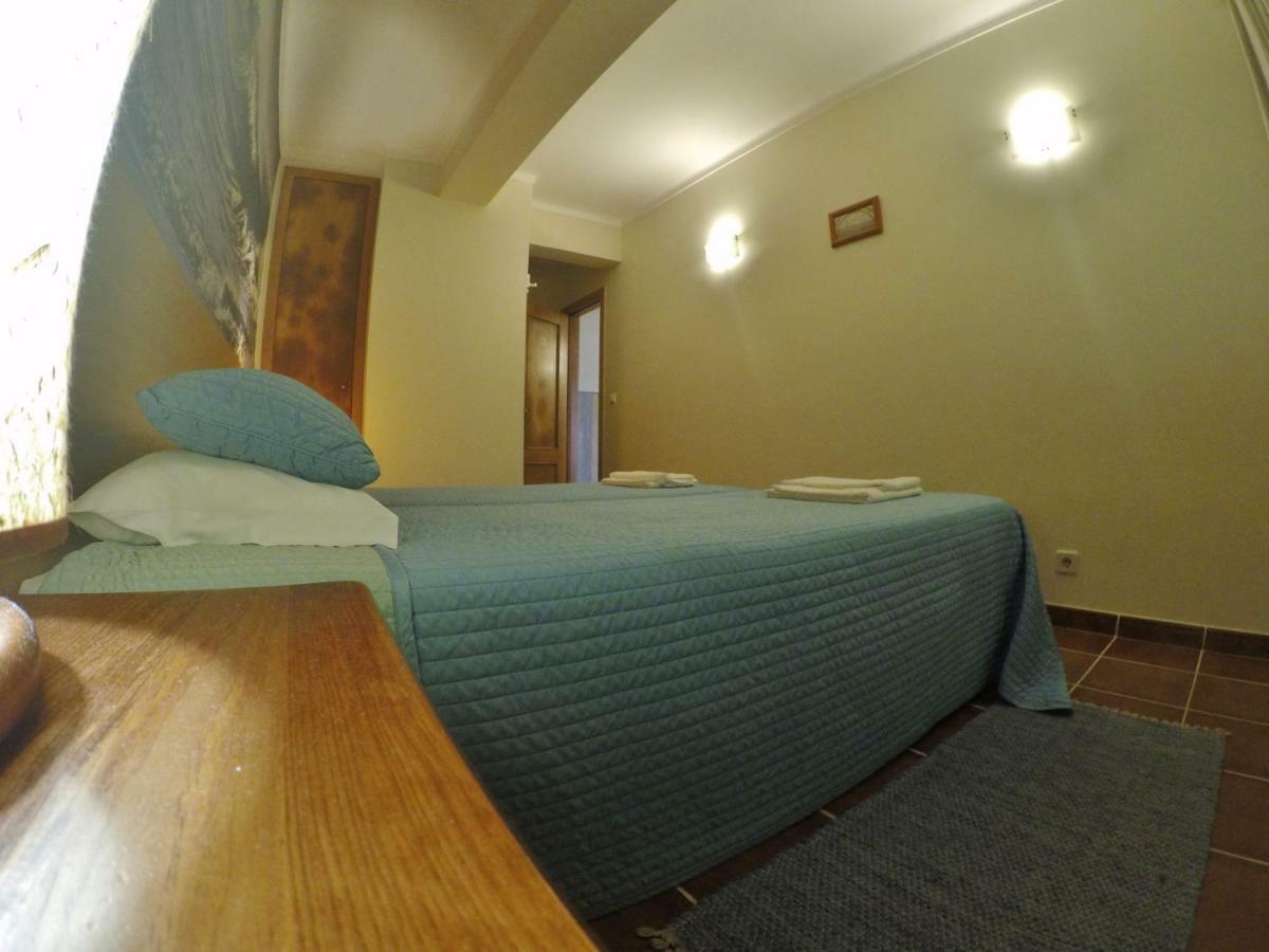 Supertubos Beach Hostel اتوغويه ده باليه المظهر الخارجي الصورة