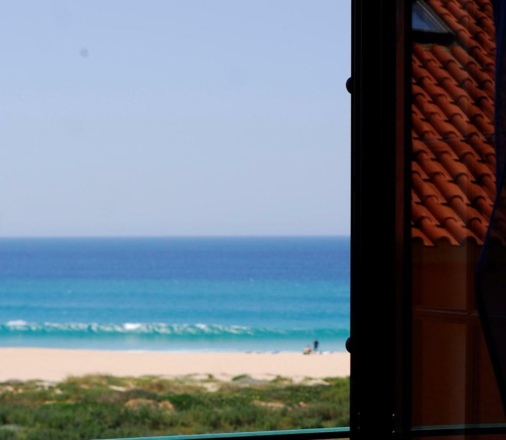 Supertubos Beach Hostel اتوغويه ده باليه المظهر الخارجي الصورة